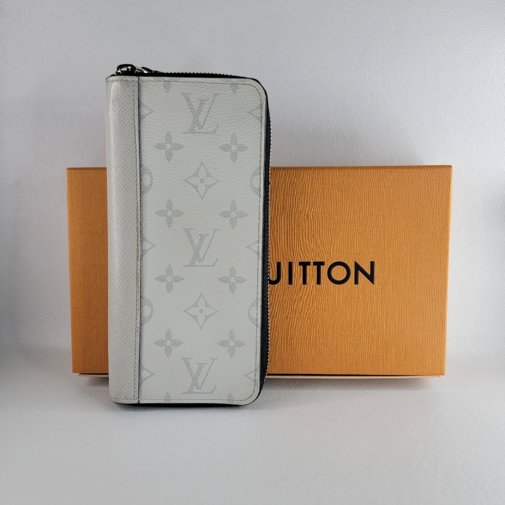 LOUIS VUITTON Monogram Taigarama Vertical Zippy Long Wallet